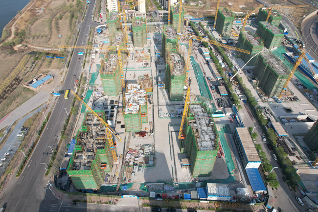 天津市滨海新区新城镇02-41地块还迁安置房工程项目施工现场。中建海峡供图
