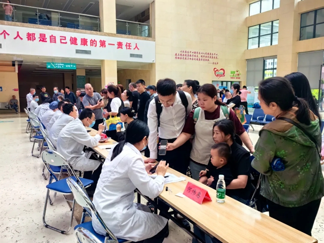 义诊现场。