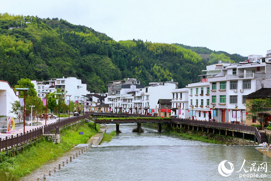 雙溪古鎮風貌。人民網 李唯一攝
