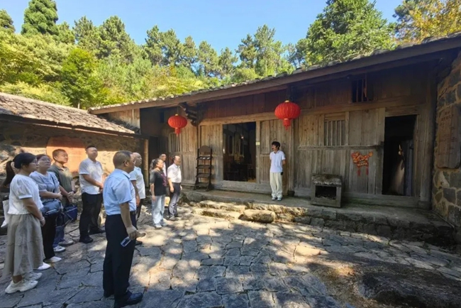 现场参观。