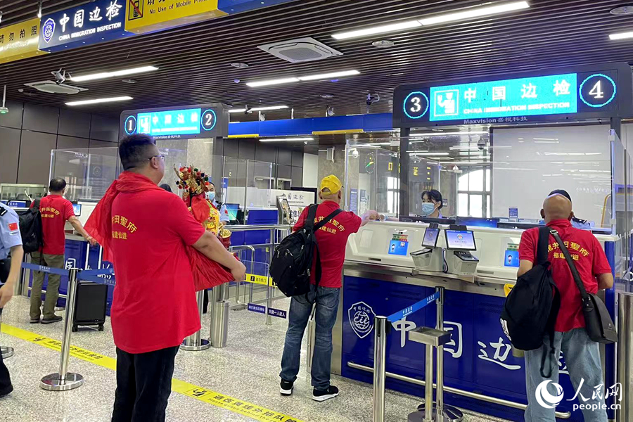 信俗往来是两岸交流融合的重要形式。人民网记者 林盈摄