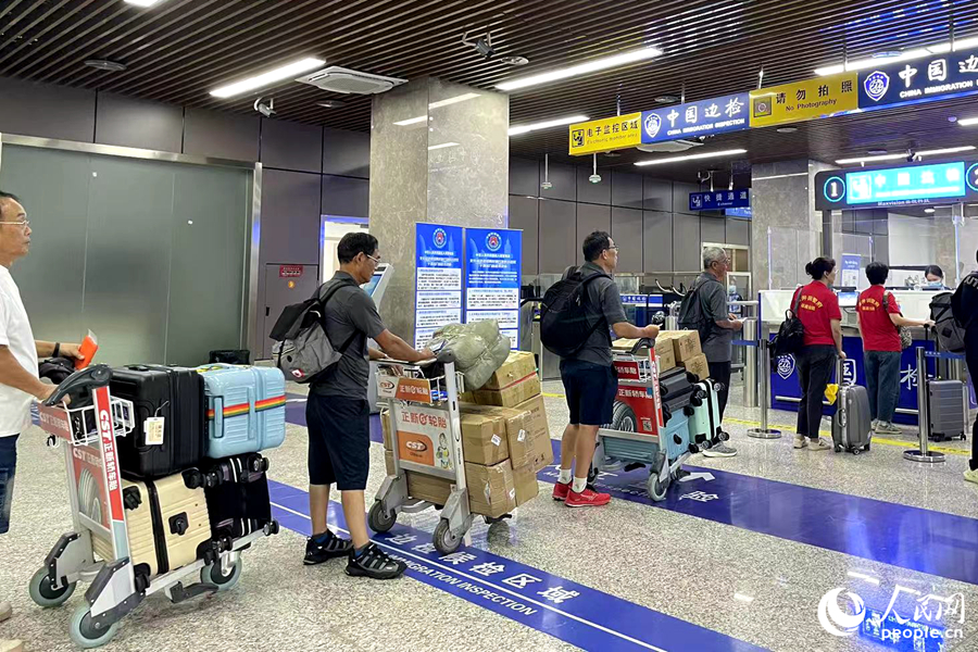 今年上半年，福马“小三通”航线累计输送旅客突破14000人次，同比2023年增长145%。人民网记者 林盈摄