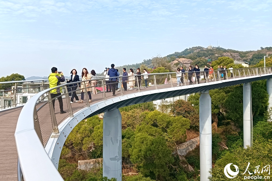 厦门山海健康步道林海线临近环岛路起点的一处网红打卡点。人民网记者 陈博摄