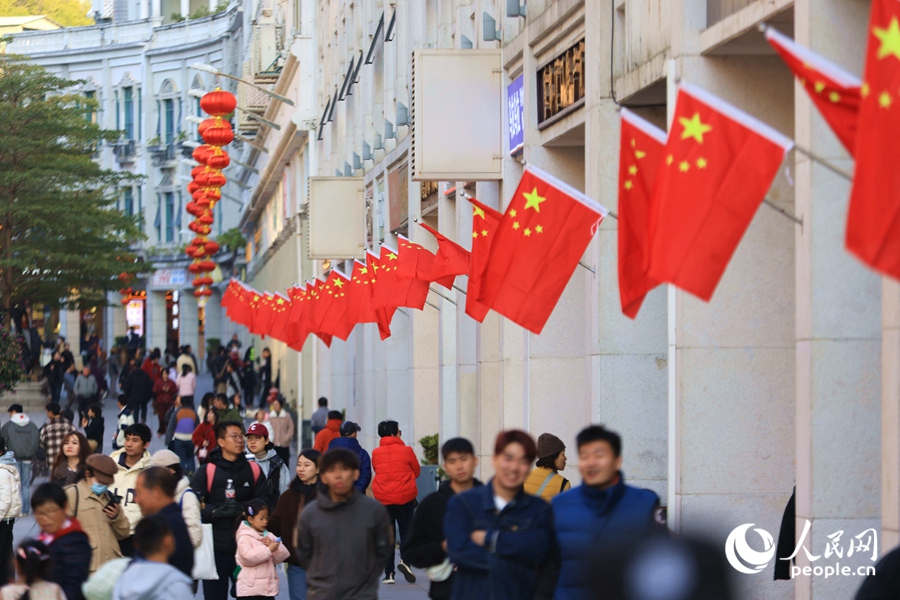 思明區中山路步行街游人如織。人民網記者 陳博攝