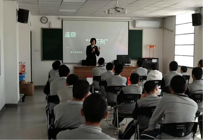 法治小课堂现场。厦门中院供图