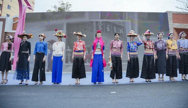 惠女服装时尚秀