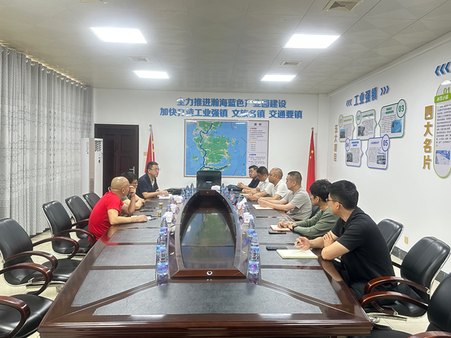 东瀚镇开展座谈会