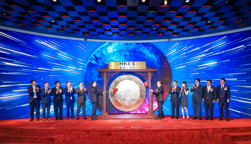 敲鐘現場。寧德時代供圖