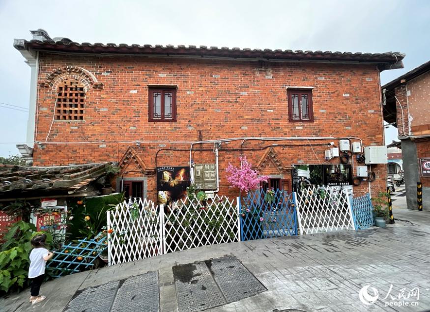 随处可见的华侨民居。人民网记者 陈蓝燕摄