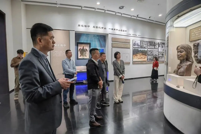 设立海洋文物保护和海洋文化研学基地，强化“检察+馆校”交流研学