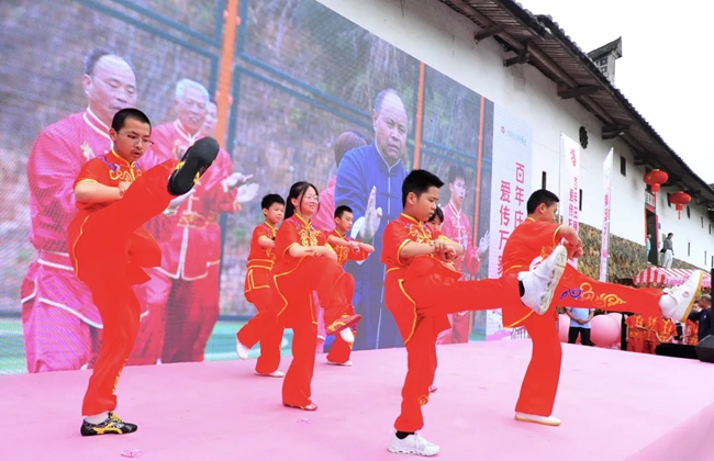现场表演