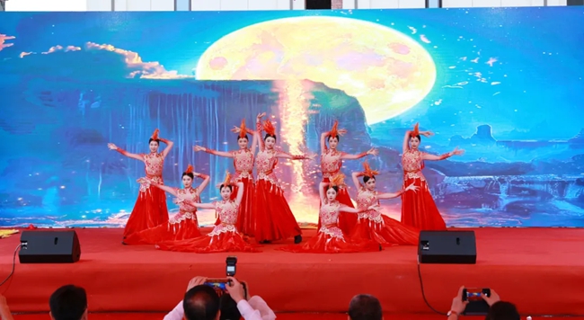 现场表演