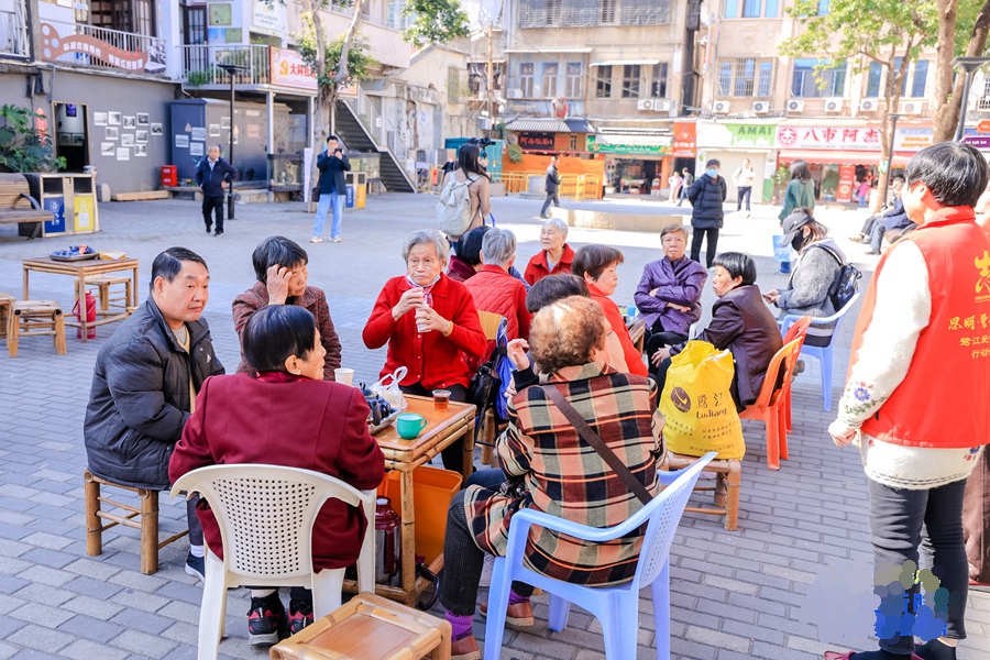 思明区大同社区老剧场文化公园成为市民修养身心的好去处。思明区融媒体中心供图