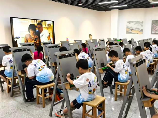 2025年福建省总工会职工子女暑托班开班仪式在惠安举办。惠安县总工会供图