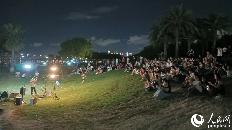 集美持续举办“青春市集”等活动，为青春学子提供展示才艺、施展才华的舞台（资料图）。人民网记者 陈博摄