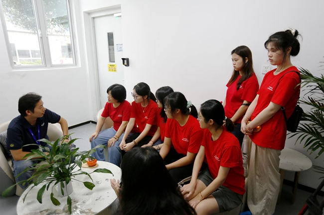 队员与屏南时代人力资源部经理座谈