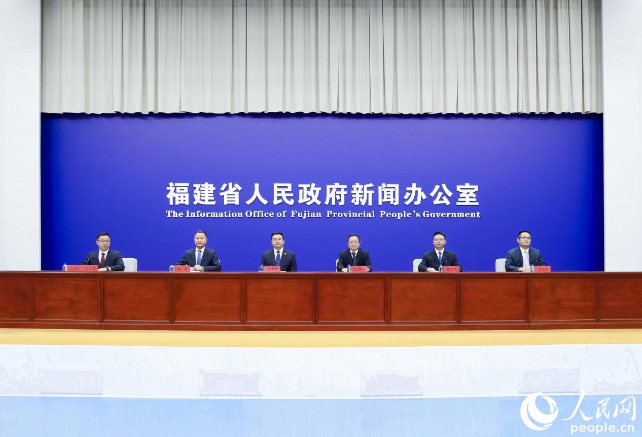 第二十四届“汉语桥”世界大学生中文比赛暨夏令营新闻发布会现场。实习生 林静茹摄