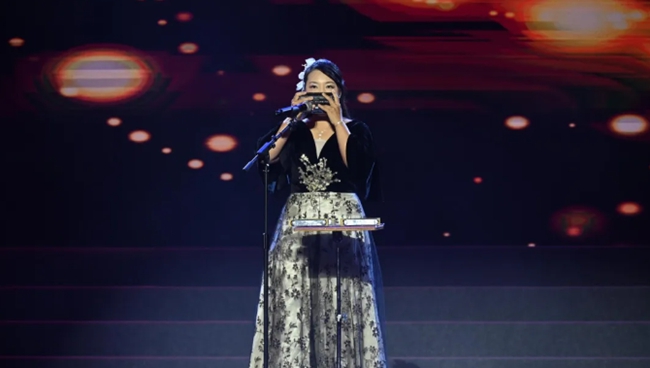 现场表演
