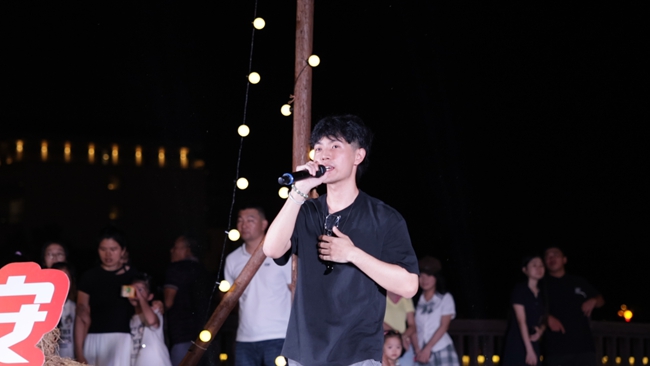 現場表演
