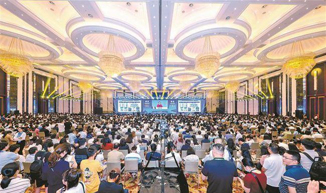 开幕式现场，中国工程院院士陈香美致辞。