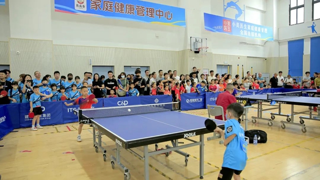 两岸文化交流氛围持续浓厚，图为第二届“翔金杯”海峡两岸（厦门）青少年乒乓球交流赛 主办方供图