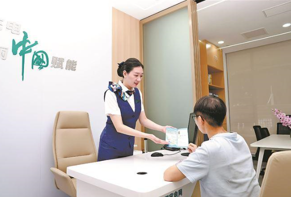 廈門供電公司深化“高效辦成一件事”服務。