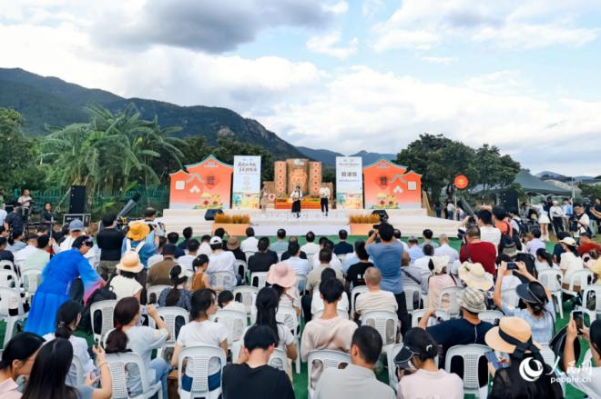 多位在廈台農代表和台創青年登台分享。人民網記者 陳博攝