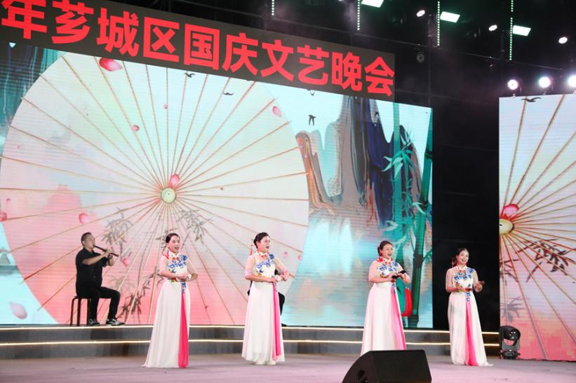 晚會現場。鄭文典攝