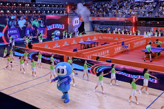 活動現場,精彩的節目巧妙融合“乒乓”運動元素與福安本土文化特色,贏得觀眾陣陣掌聲