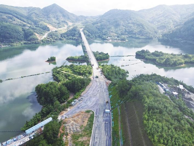 沙厦高速尤溪西互通及接线工程,桃花岛大桥将天堑变通途。(尤溪县交通运输局供图)