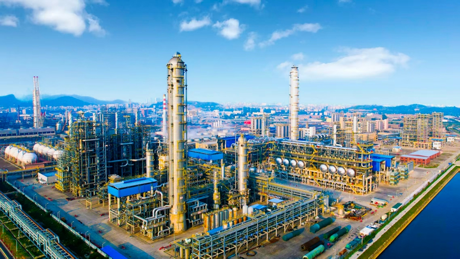 中景石化全球最大烷烃一体化生产基地。福州江阴港城经济区供图