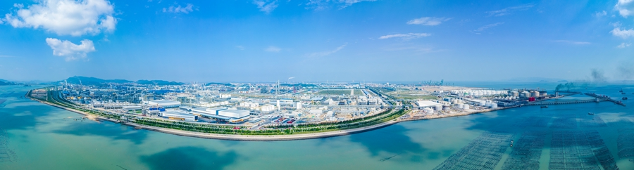 万华化学MDI、TDI为核心的异氰酸酯一体化产业链。福州江阴港城经济区供图