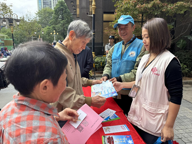 社區一線處置網格員宣傳現場。姚曉玲攝