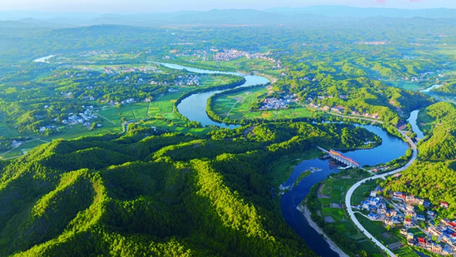 秀美汀江。张平摄