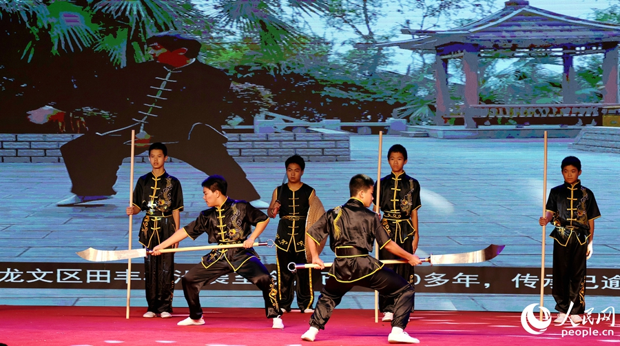 《何陽之光》展演。人民網記者 李昌乾攝