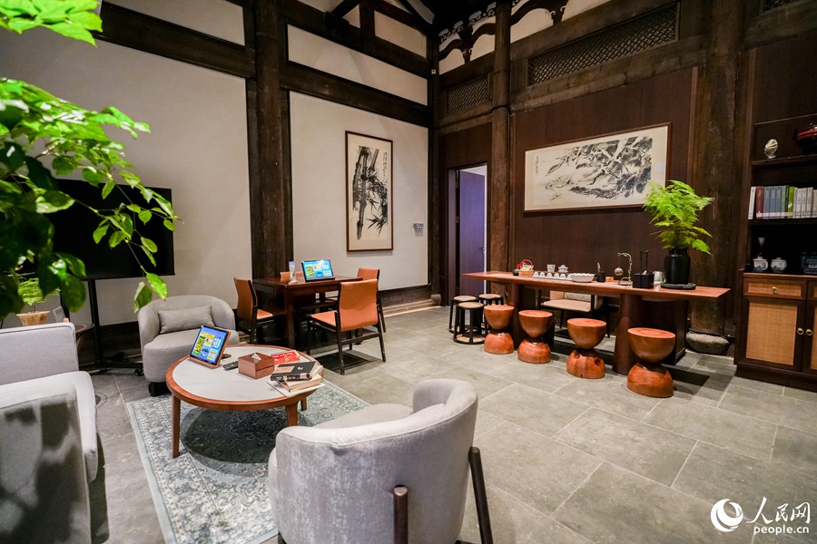 “八閩書房”公共閱讀新空間省級試點之一的燕山香舍。人民網攝