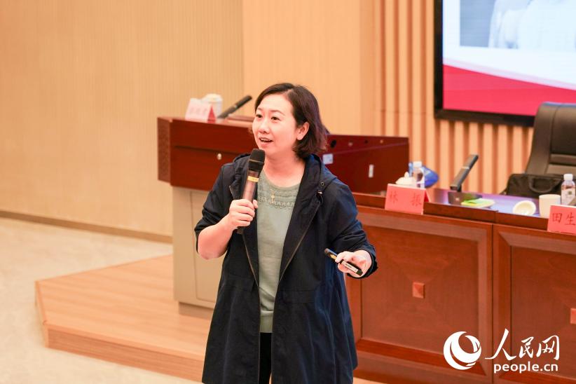 福建師范大學文化旅游與公共管理學院教授、碩士生導師、副院長張廷君進行專題分享。實習生 鄭舒塵攝