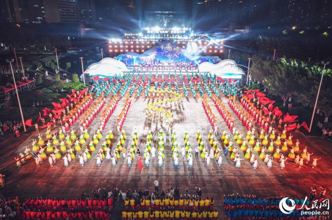 “龙飞凤舞”非遗嘉年华。龙岩市融媒体中心供图