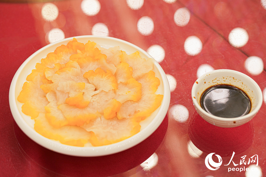 刺身金耳。实习生 郑舒尘摄