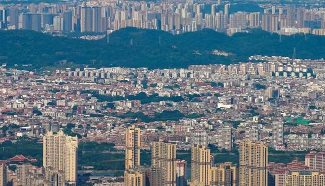 远眺泉州古城。陈起拓摄