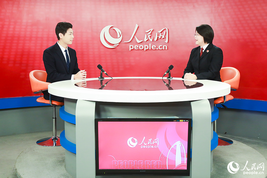 福州市人民檢察院黨組書記、檢察長江莉接受做客人民網福建演播室。人民網記者 陳永整攝