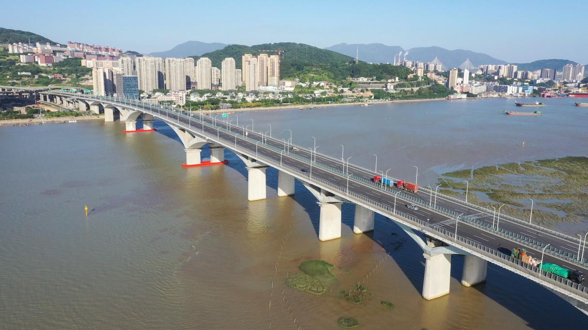 三江口大桥。杜才良摄