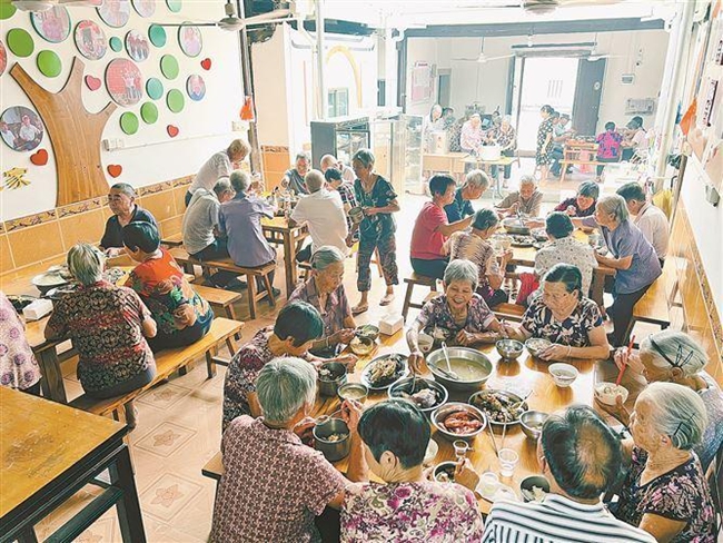 翔安區內厝鎮“蓮塘老人之家”,免費為村裡70歲以上老人提供一日三餐。