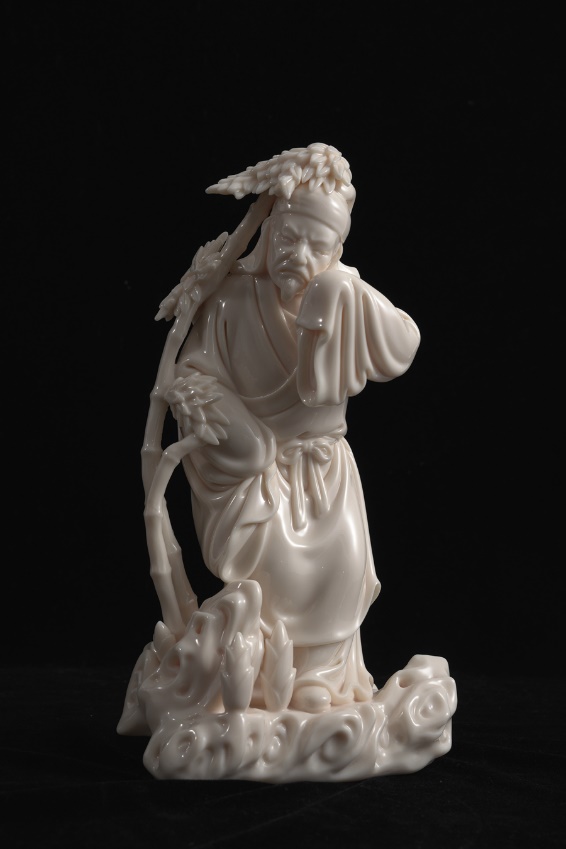 二十四孝主題白瓷雕塑作品《哭竹生筍》。受訪者供圖