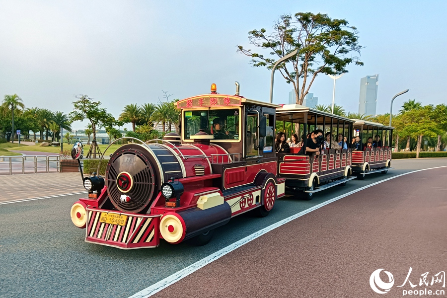 沿厦门环东浪漫线看同安滨海新城风光。人民网记者 陈博摄