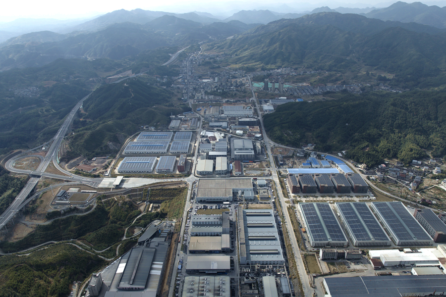 重山中的大甲工业园区。古田县融媒体中心供图
