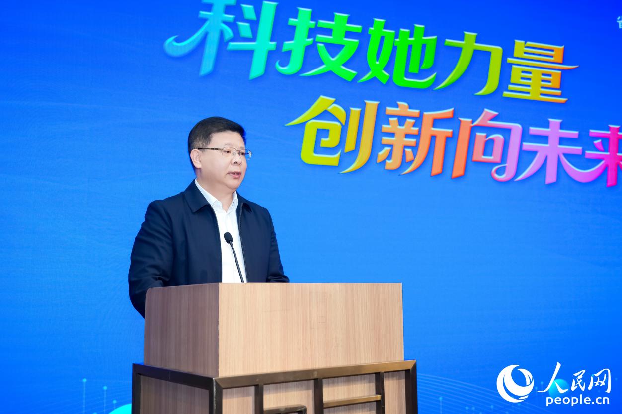 福建省科协党组成员、一级巡视员林学理在活动上致辞。人民网摄