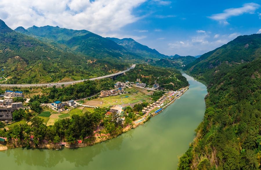 永泰积极开发库区文旅综合体,形成“游山玩水”联动发展的景观矩阵。福州市水利局供图