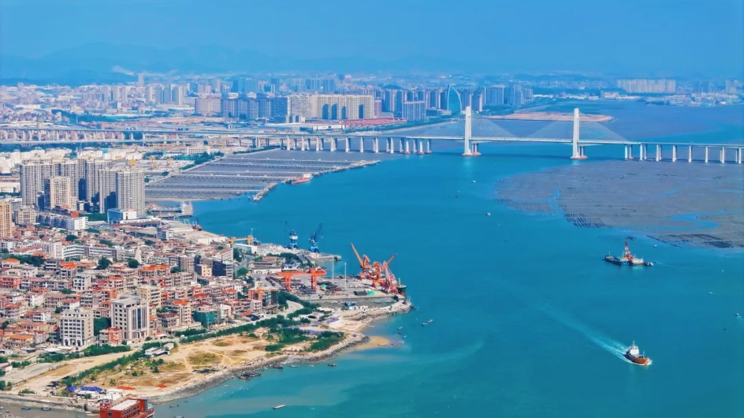 得益于区位优势，南安作为一个“海陆空”立体联动、内通外达的现代化综合交通枢纽，正快速崛起。南安市融媒体中心供图