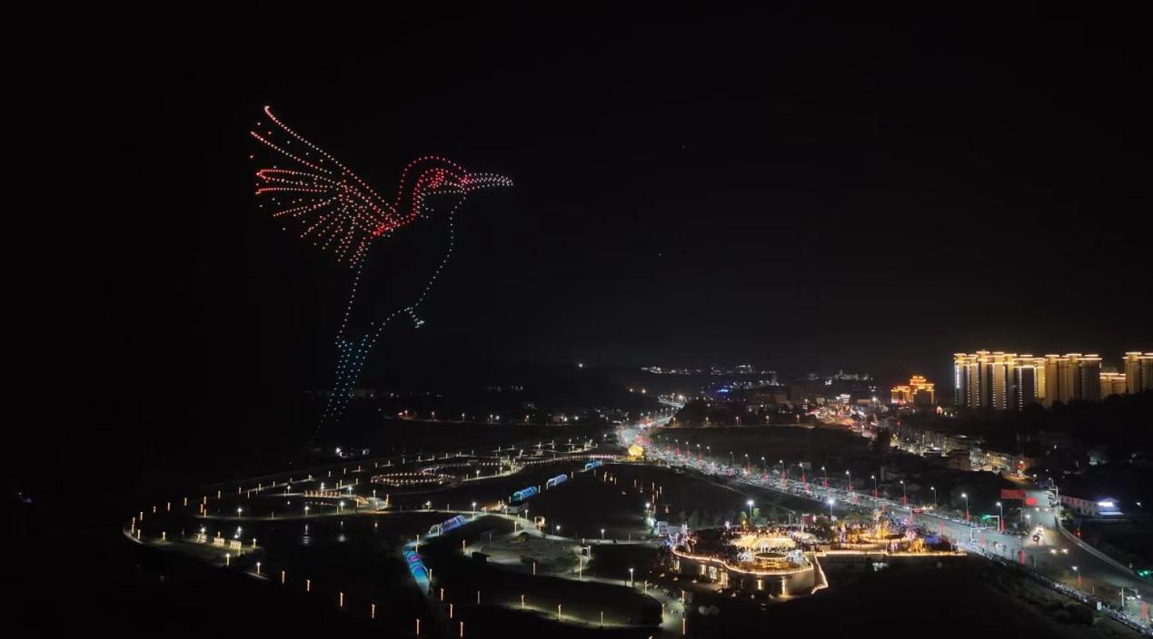 无人机表演点亮夜空